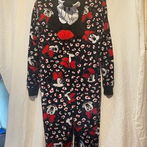 Minnie Mouse pajamas fleece sizeLARGE